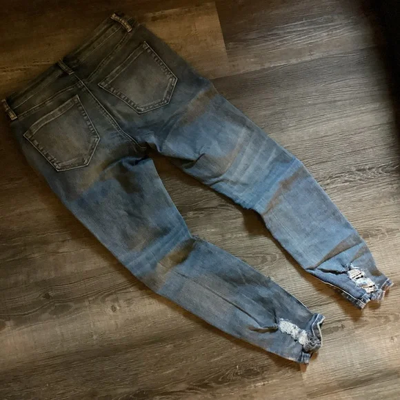 Pearl Accented Blue Jeans - Picture 5 of 8